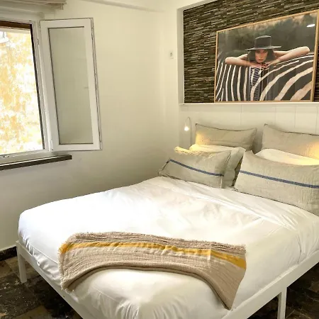 Luxury In Center Apartment *
